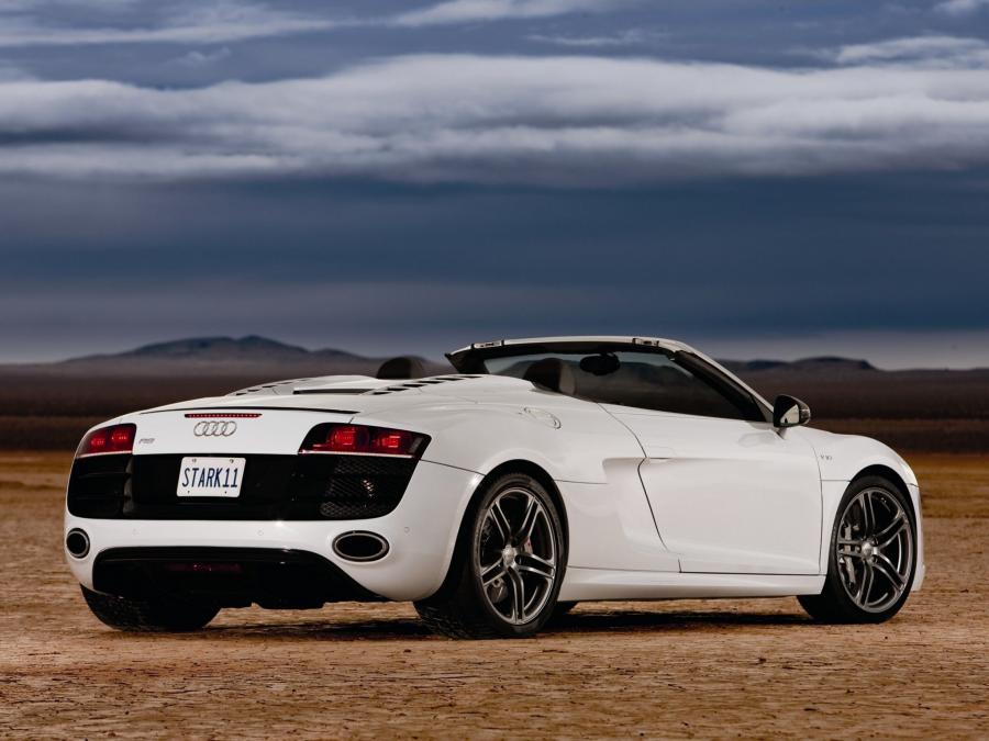 Audi R8 V10 Spyder 2010 года  (NA) (фото 2 из 17)
